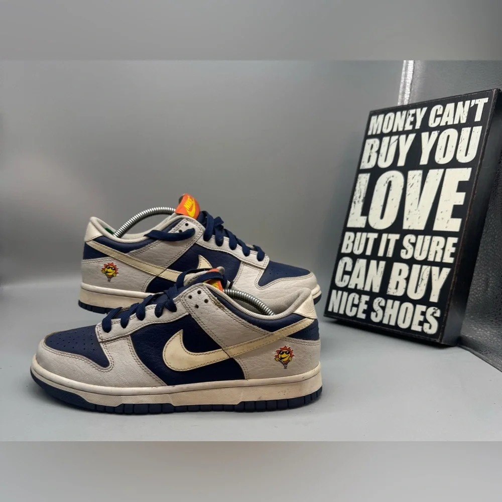 Nike Dunk Low UV Reactive Photon Dust Midnight Navy GS Size 6.5Y